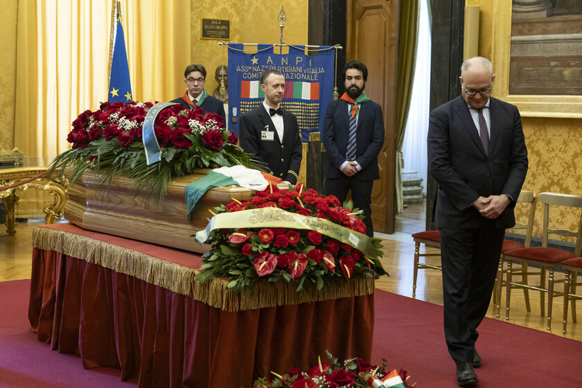 A Montecitorio la camera ardente di Tortorella