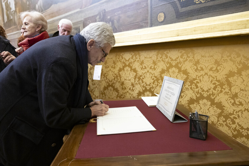 A Montecitorio la camera ardente di Tortorella