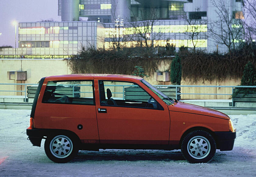 L’Autobianchi Y10 festeggia 40 anni