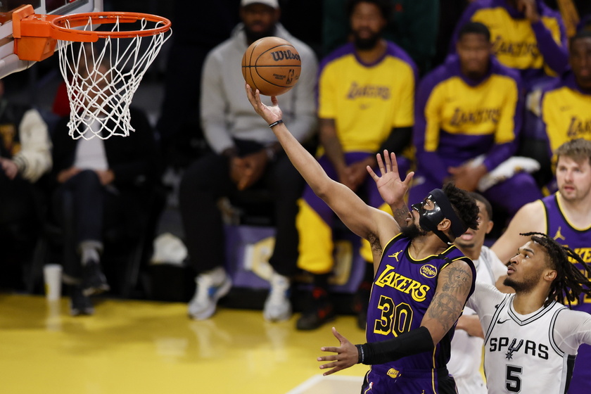 NBA - San Antonio Spurs at Los Angeles Lakers