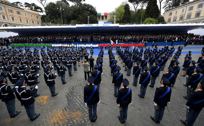 Anniversario della polizia, festa a Piazza del Popolo