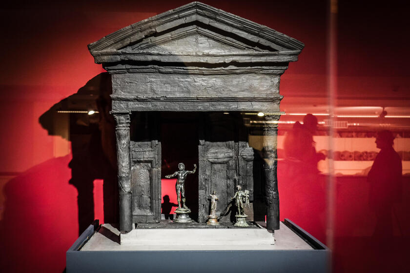 Mostra: 'Il legno che non bruciò ad Ercolano'