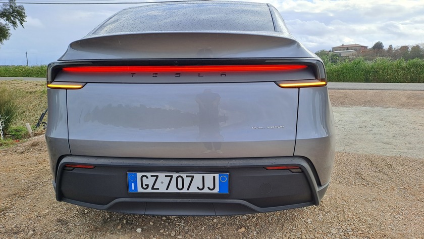 Nuova Tesla Model Y
