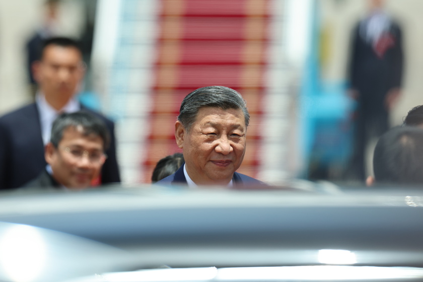 Chinese President Xi Jinping visits Vietnam
