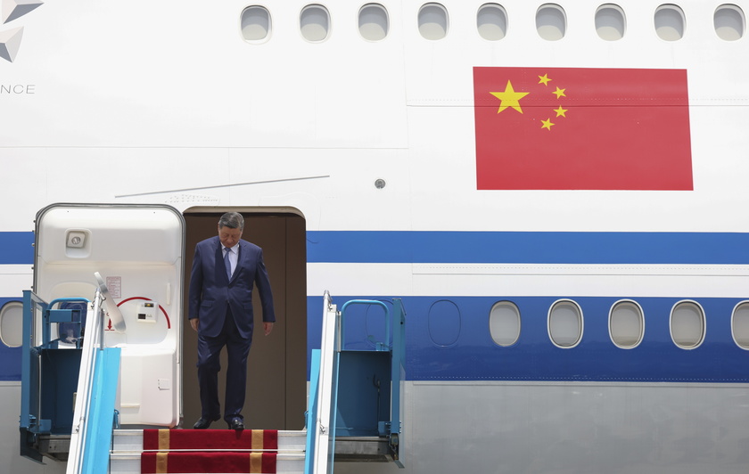 Chinese President Xi Jinping visits Vietnam