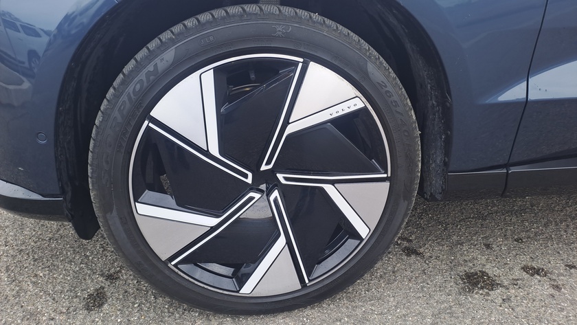 Volvo EX90