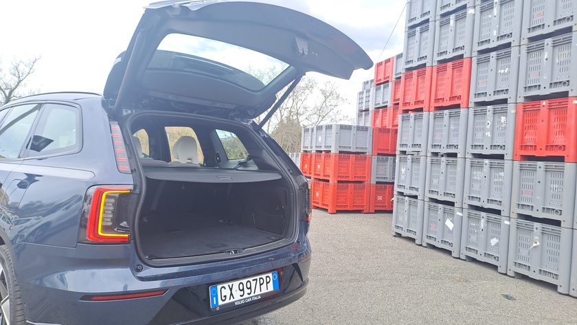 Volvo EX90