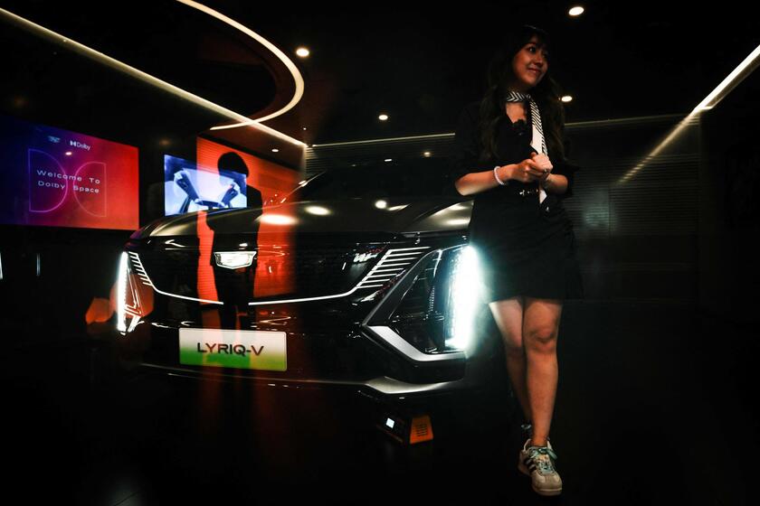 Cina, a Shangai il salone internazionale dell'automobile
