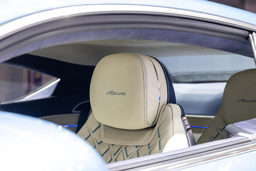 Nuove Bentley Continental GT e Flying Spur versione Azure