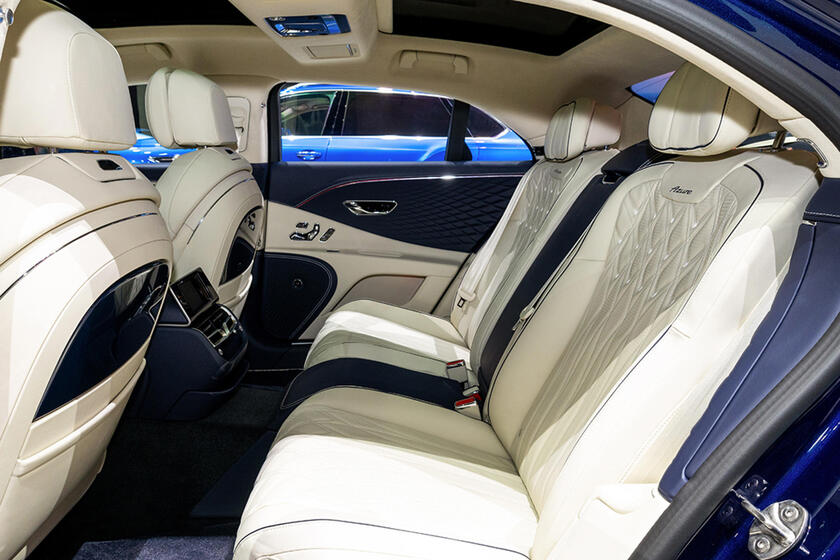 Nuove Bentley Continental GT e Flying Spur versione Azure