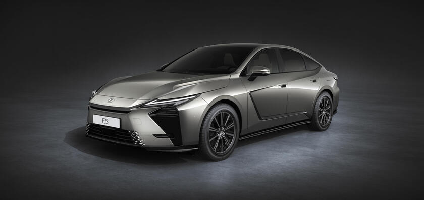 Nuova Lexus ES