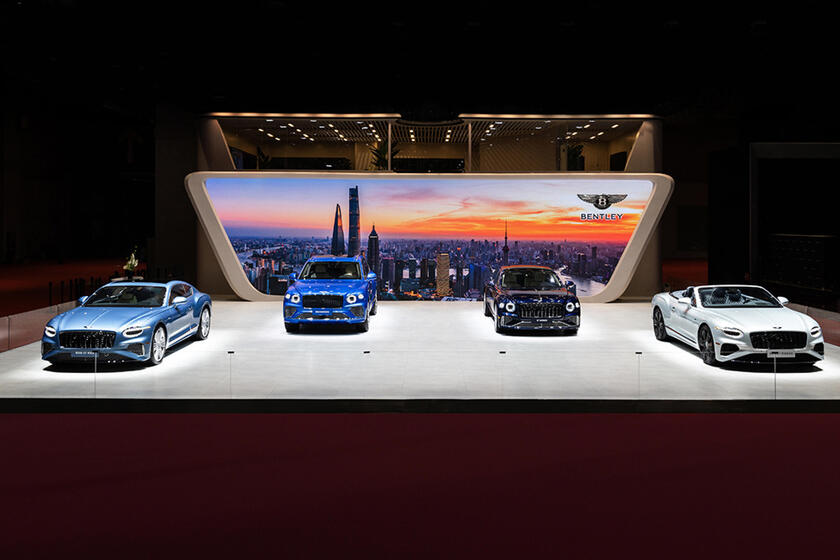 Nuove Bentley Continental GT e Flying Spur versione Azure