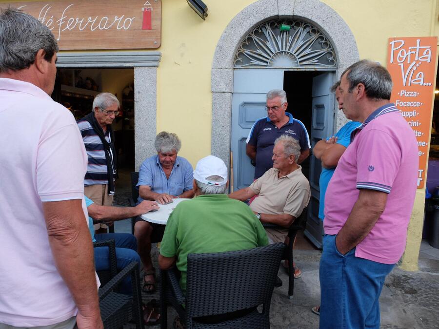 Riprende la vita normale per gli abitanti dell'Isola del Giglio © Ansa