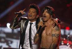 Bruno Mars e RHCP insieme al Superbowl