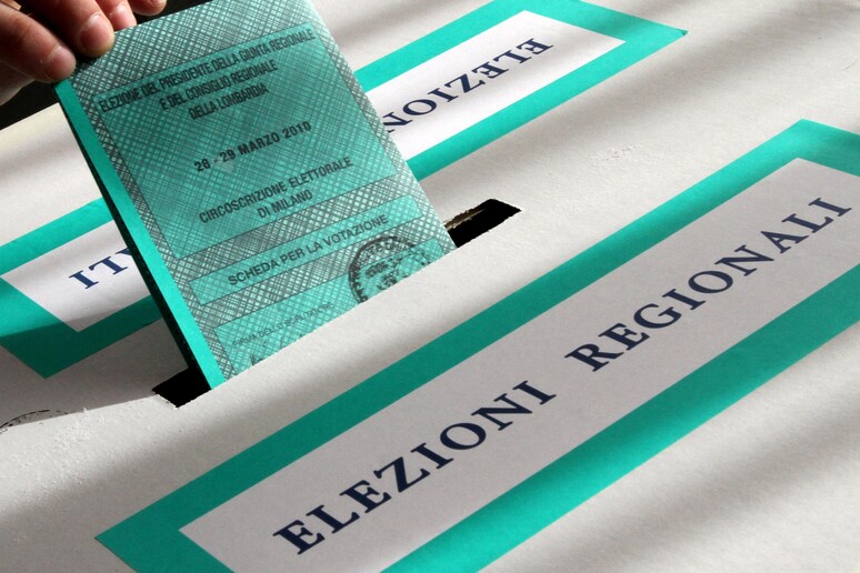 -     RIPRODUZIONE RISERVATA