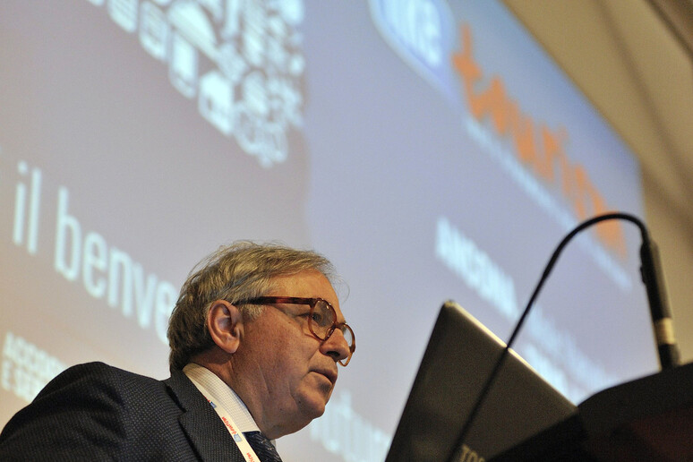 - RIPRODUZIONE RISERVATA