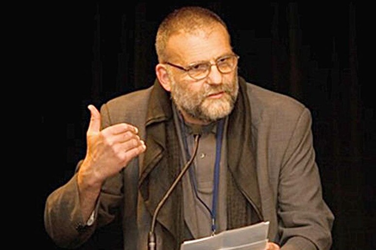 Padre Paolo Dall 'Oglio in una immagine di repertorio. - RIPRODUZIONE RISERVATA