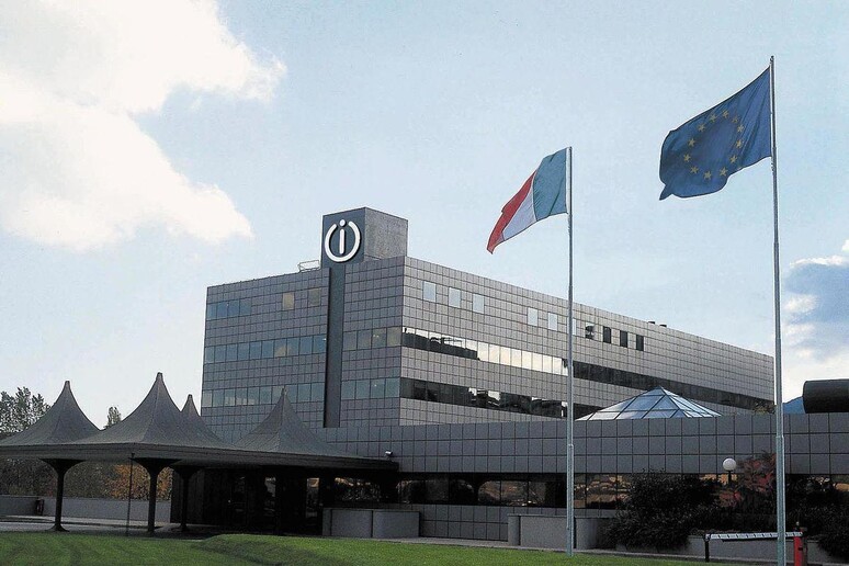 Una veduta esterna della sede centrale della Indesit Company a Fabriano (Ancona) in una foto tratta da Wikipedia - RIPRODUZIONE RISERVATA
