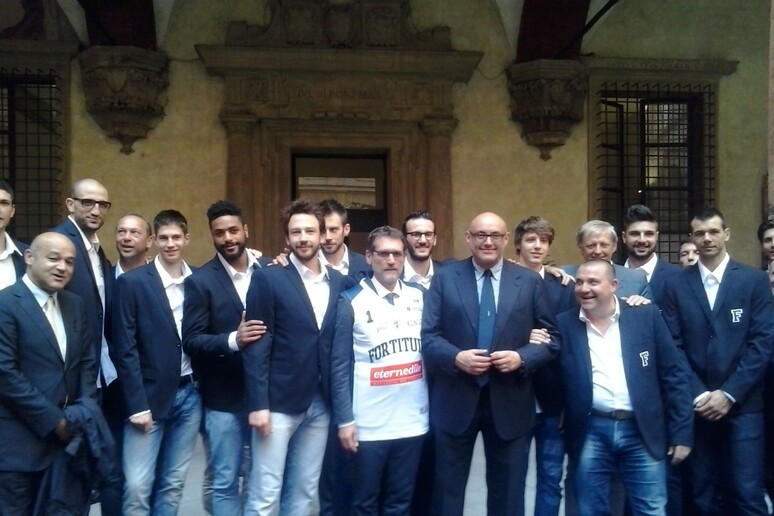 - RIPRODUZIONE RISERVATA