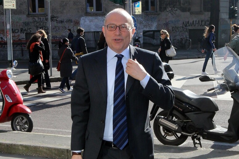 - RIPRODUZIONE RISERVATA