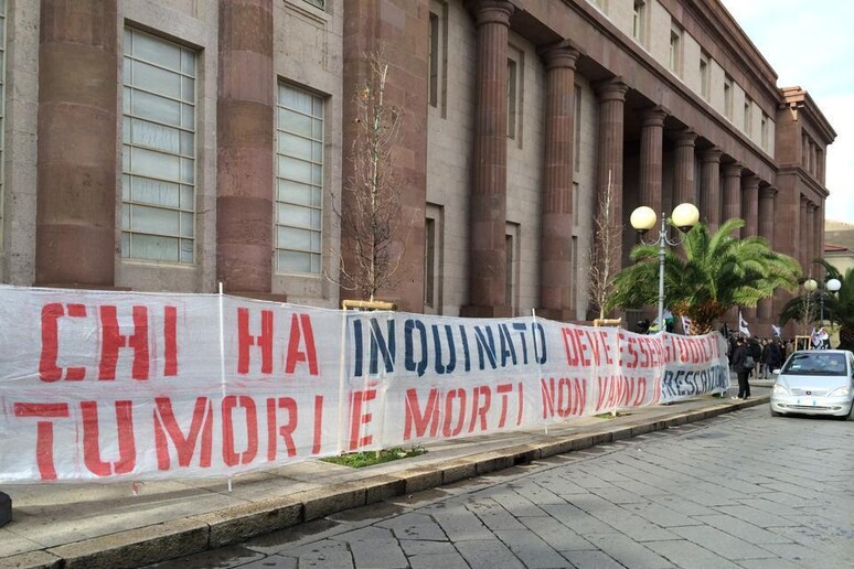 - RIPRODUZIONE RISERVATA