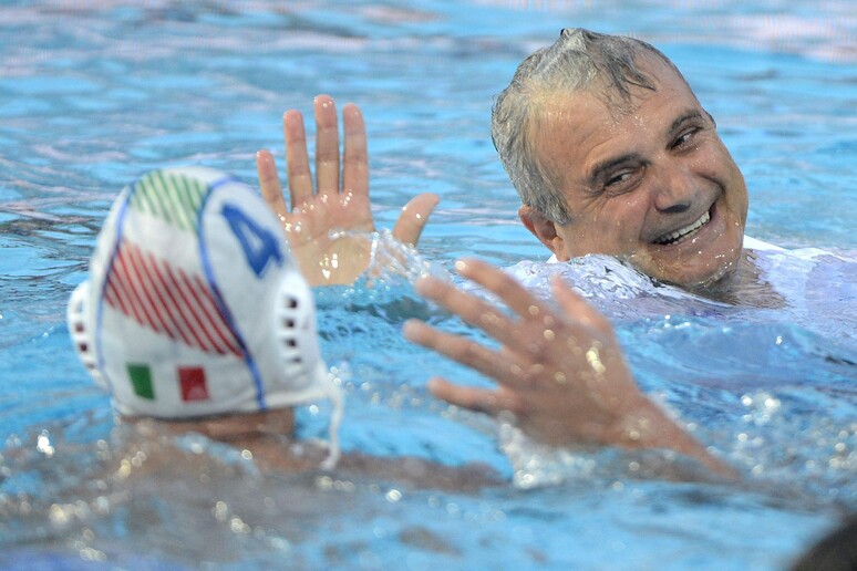 - RIPRODUZIONE RISERVATA