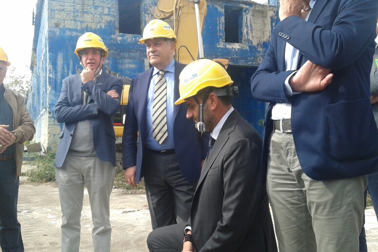 - RIPRODUZIONE RISERVATA