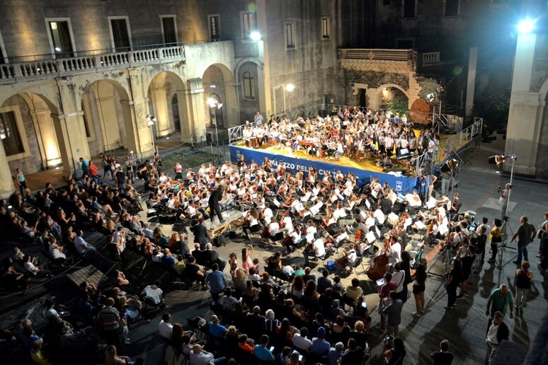 Tvb Junior orchestra - RIPRODUZIONE RISERVATA