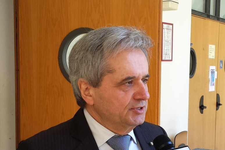 - RIPRODUZIONE RISERVATA