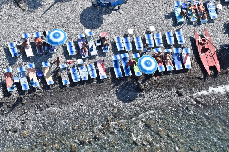 - RIPRODUZIONE RISERVATA