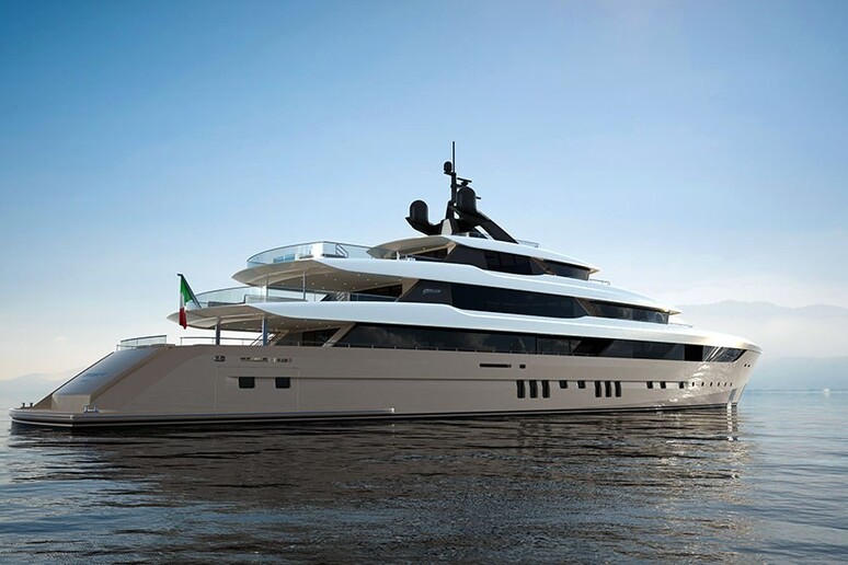 Un mega yacht - RIPRODUZIONE RISERVATA