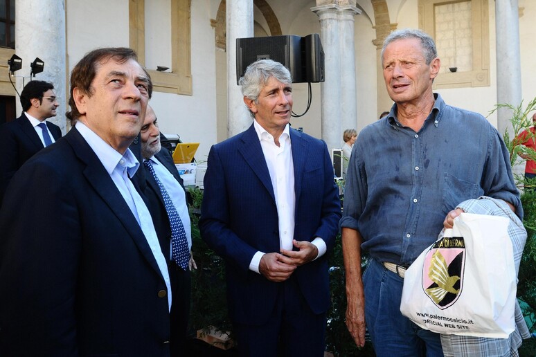 - RIPRODUZIONE RISERVATA