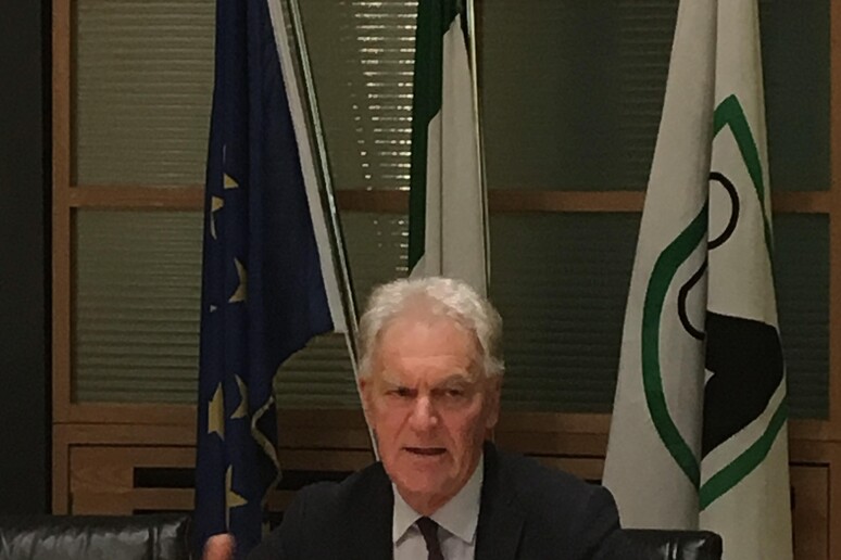 - RIPRODUZIONE RISERVATA