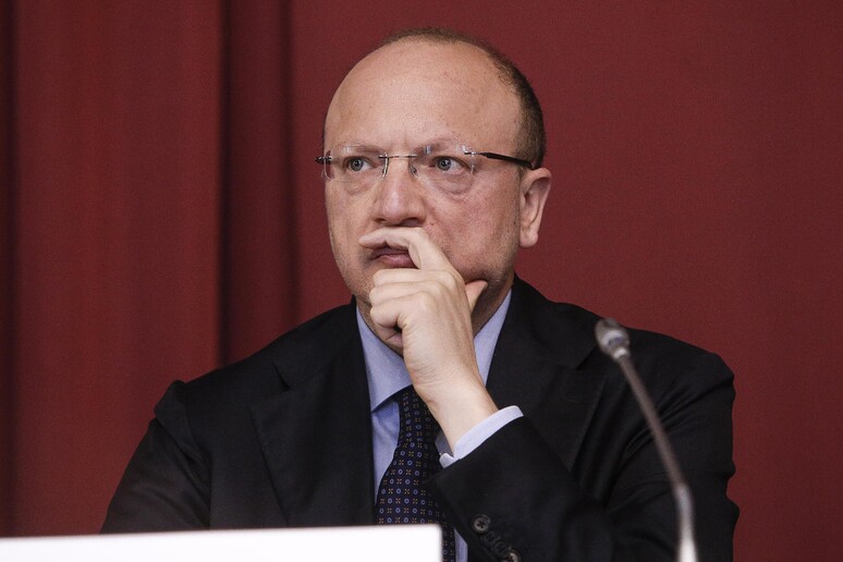 - RIPRODUZIONE RISERVATA
