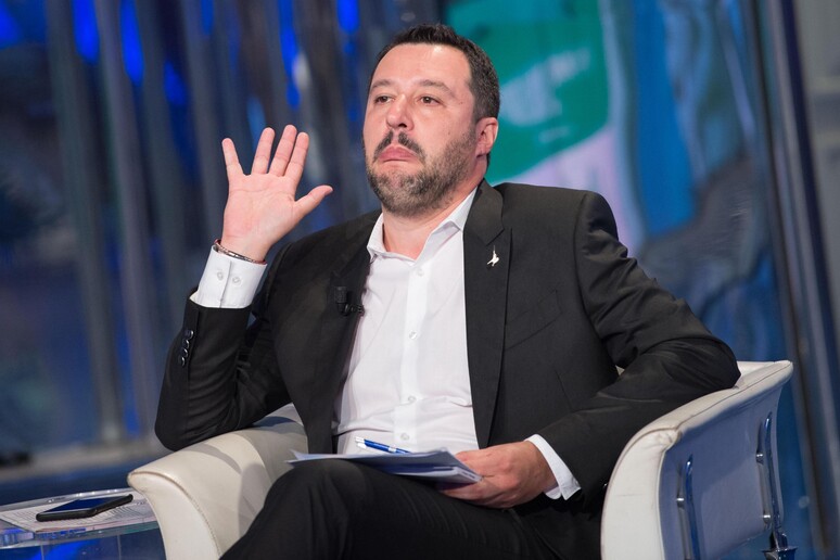 - RIPRODUZIONE RISERVATA