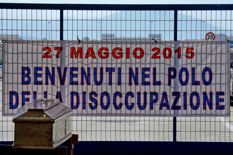- RIPRODUZIONE RISERVATA