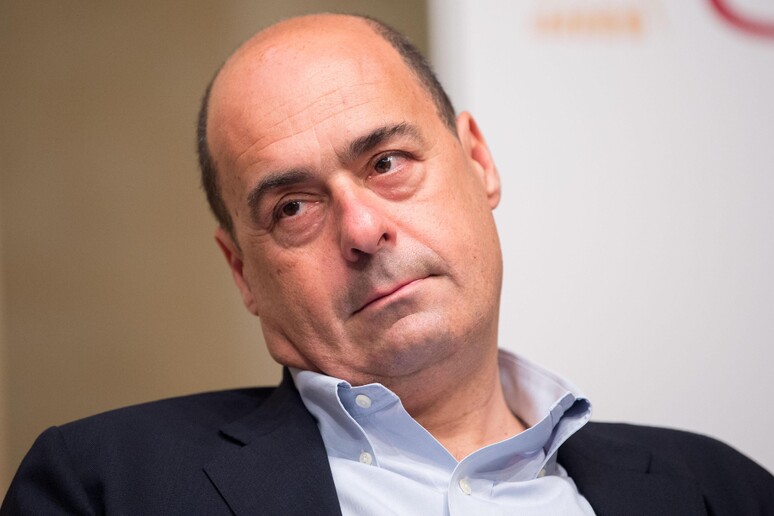 - RIPRODUZIONE RISERVATA