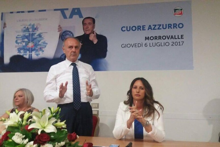 - RIPRODUZIONE RISERVATA