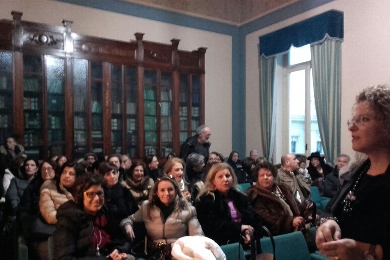 - RIPRODUZIONE RISERVATA