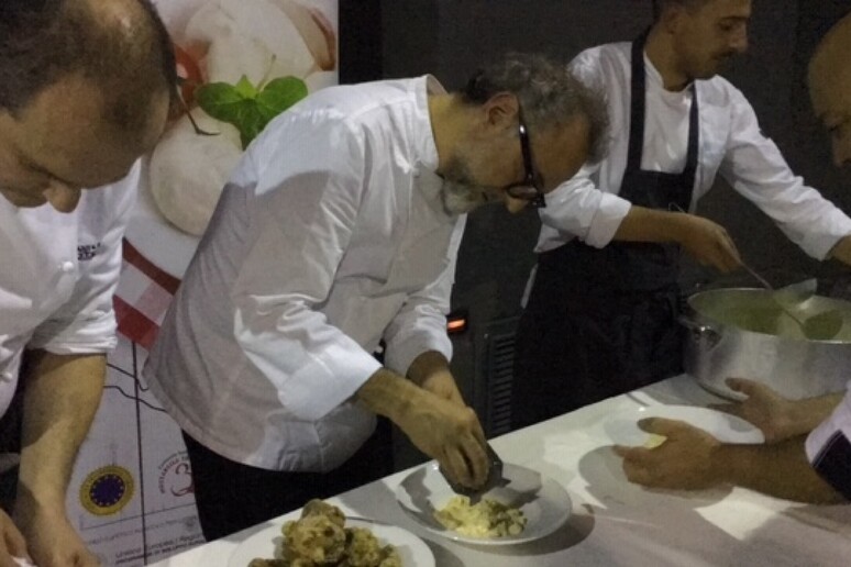 - RIPRODUZIONE RISERVATA
