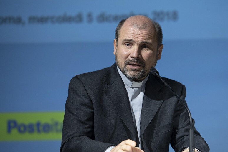 - RIPRODUZIONE RISERVATA