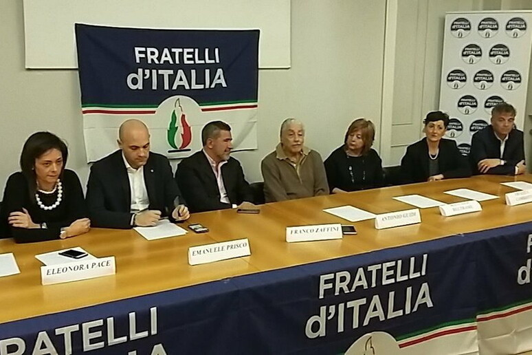 - RIPRODUZIONE RISERVATA