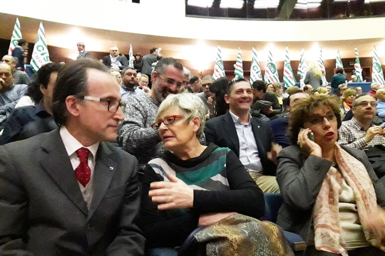 - RIPRODUZIONE RISERVATA