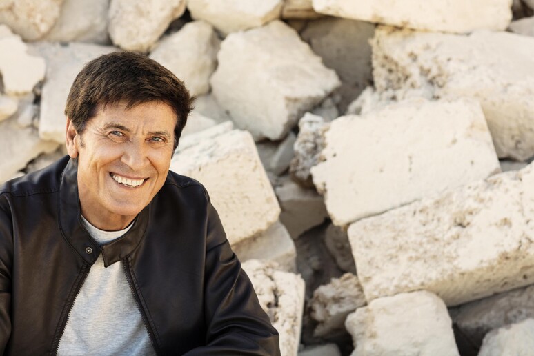 GIANNI MORANDI - RIPRODUZIONE RISERVATA