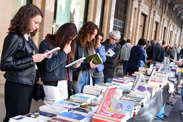 - RIPRODUZIONE RISERVATA