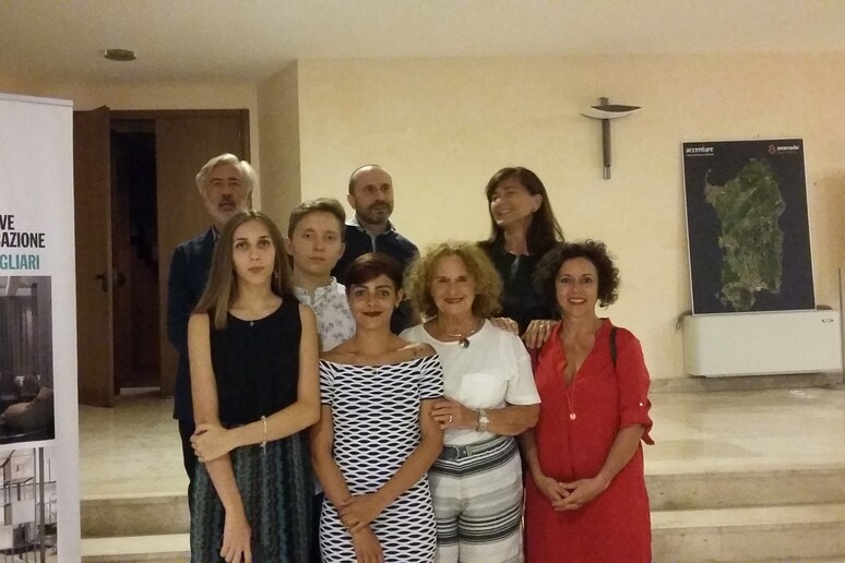 - RIPRODUZIONE RISERVATA