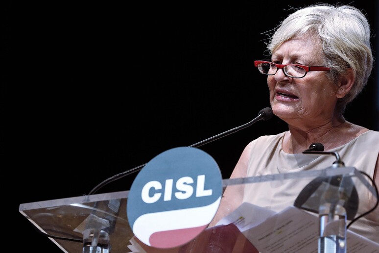 - RIPRODUZIONE RISERVATA