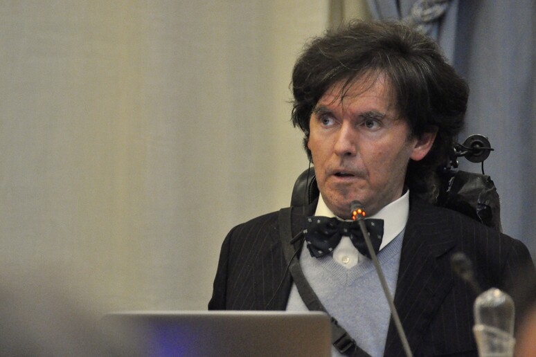 - RIPRODUZIONE RISERVATA