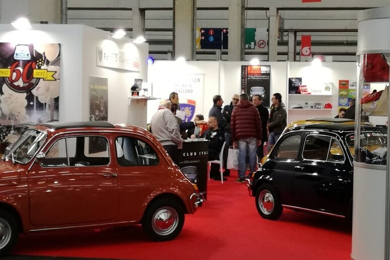 Automotoretrò, Fiat 500 Club Italia con 3 star d 'eccezione - RIPRODUZIONE RISERVATA