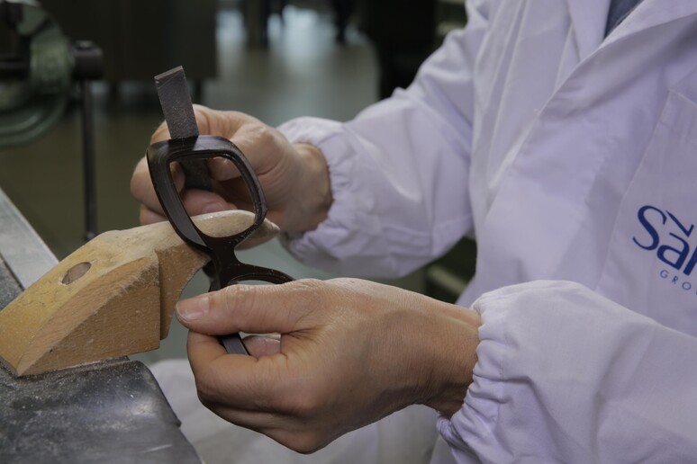 -     RIPRODUZIONE RISERVATA